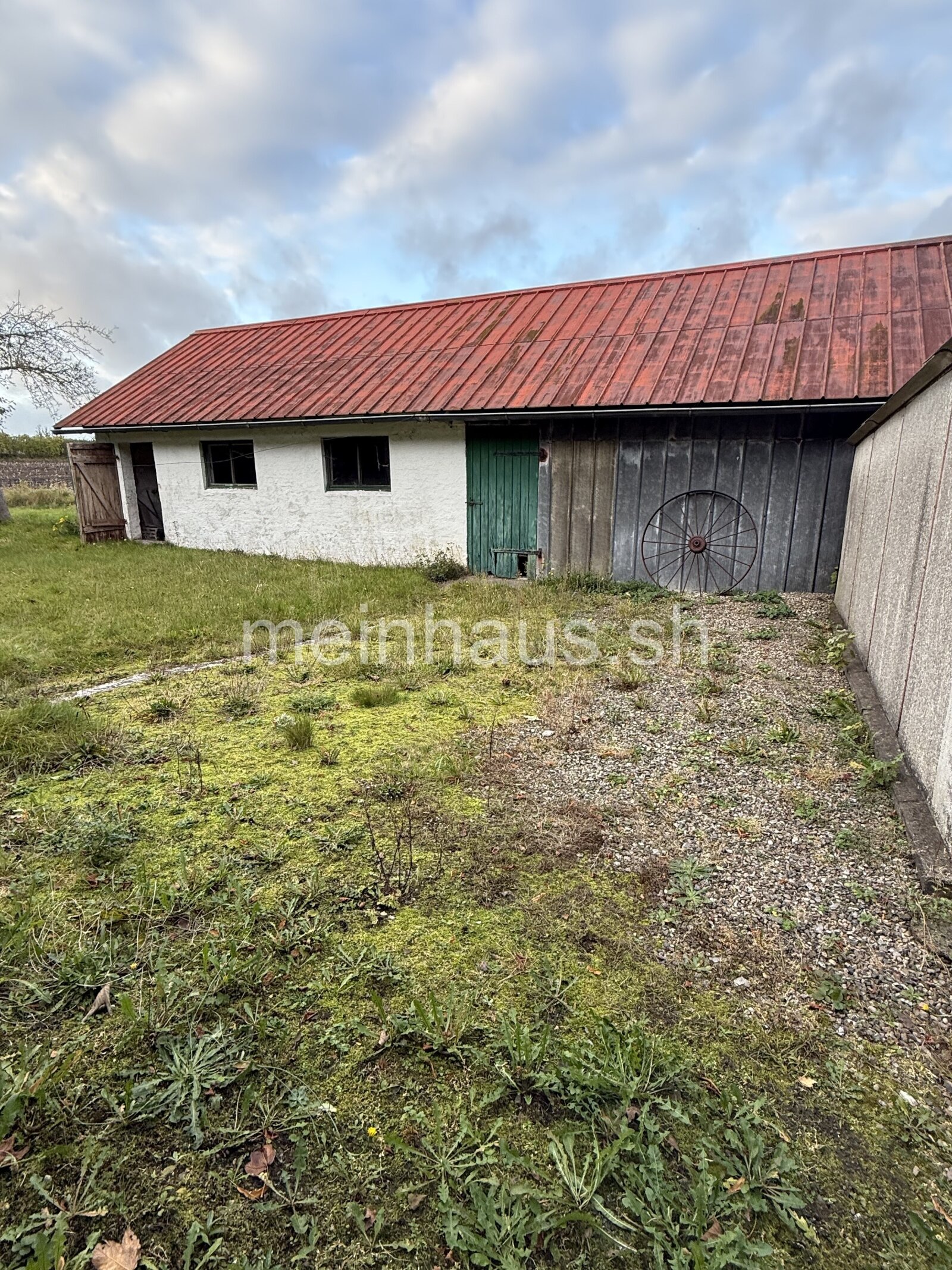 Einfamilienhaus mit großem Grundstück & Landwirtschaftsfläche in Wees